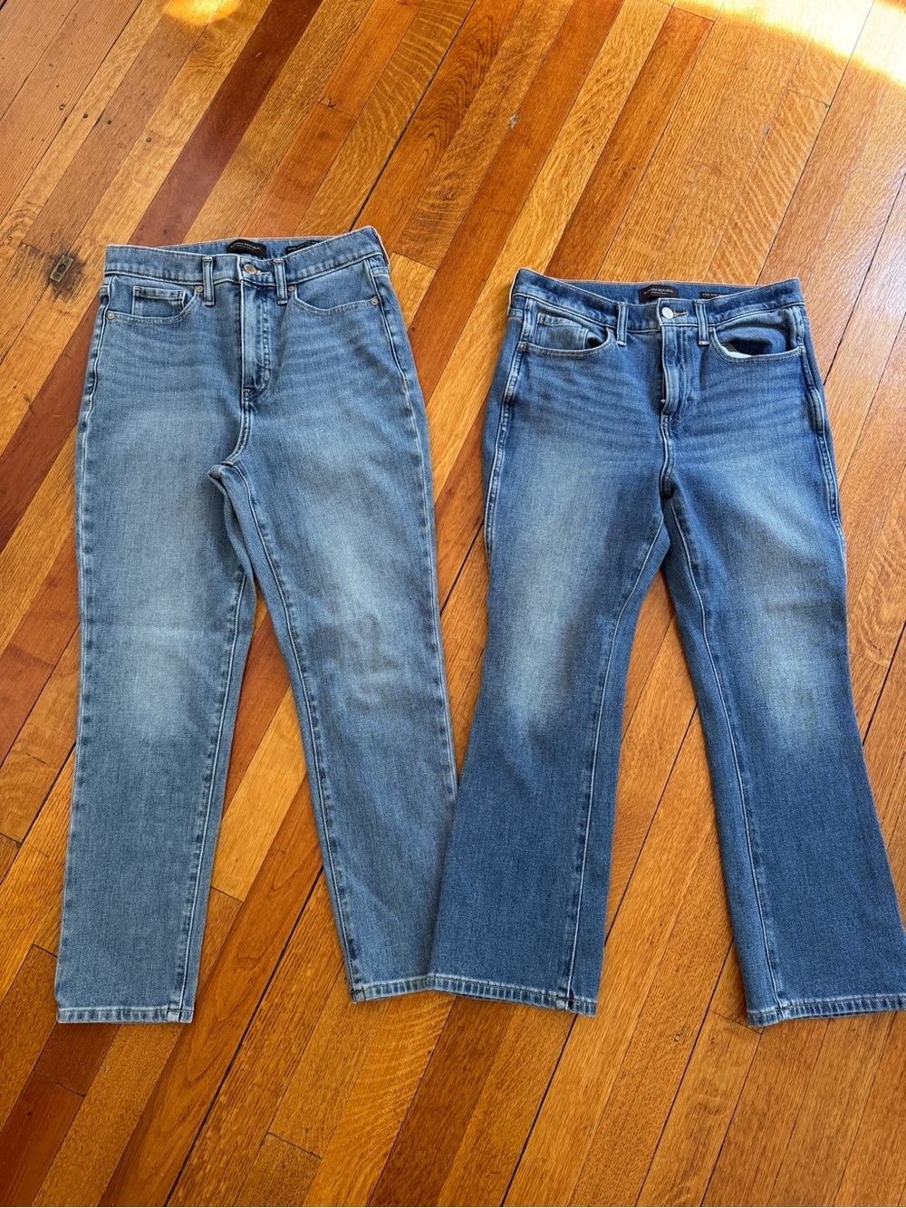 Banana Republic Premium Denim Jeans. 2 pairs. Size 28P.